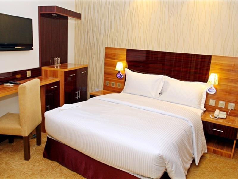 Fal Hotel L.L.C Dubai Esterno foto